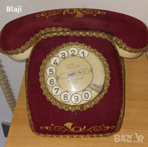 Ретро телефон , снимка 1 - Антикварни и старинни предмети - 46432995