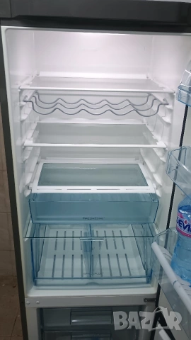 Хладилник с фризер Electrolux Nofrost , снимка 6 - Хладилници - 53851749