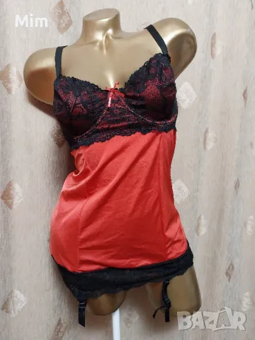 85 С Червена, еластична, сатенена нощница с жартиери за чорапи 