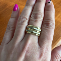 Златен масивен пръстен, снимка 3 - Пръстени - 45002226