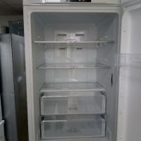 Като нов комбиниран хладилник с фризер Bauknecht  no frost 2 години гаранция!, снимка 6 - Хладилници - 45088359
