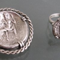 Брошка и пръстен с антични монети сребро, снимка 1 - Пръстени - 46117828
