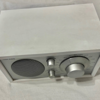 Радио Tivoli Model One, снимка 2 - Аудиосистеми - 45031358