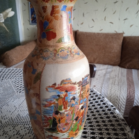 Продавам китайска ваза, снимка 1 - Вази - 44967502