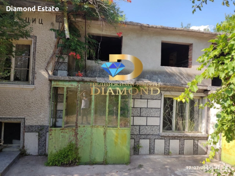 Двуетажна къща в село Яздач, обл. Стара Загора, снимка 1