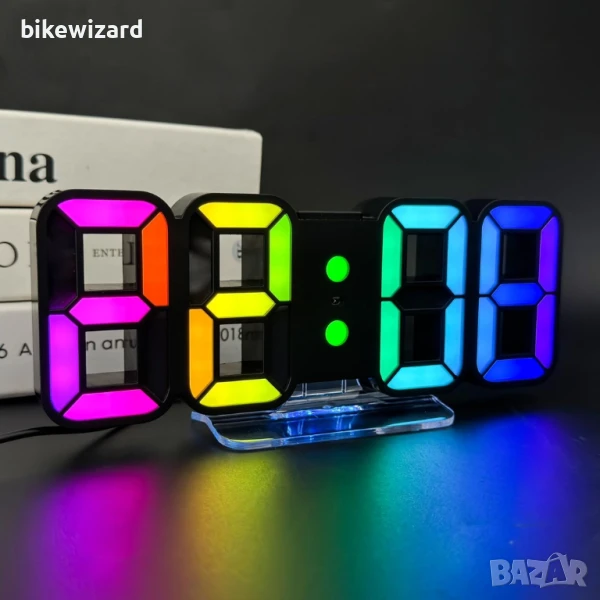 Seutgjie 3D LED цифров Часовник/будилник настолен/стенен часовник, 14 RGB цвята, 12/24 часа НОВ, снимка 1
