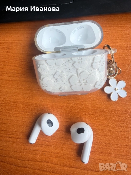 Слушалки, Apple AirPods3 with Lightning Charging Case, снимка 1