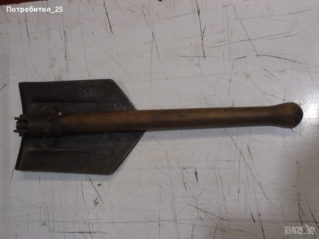 Згъваема военна лопатка - GDR, снимка 1
