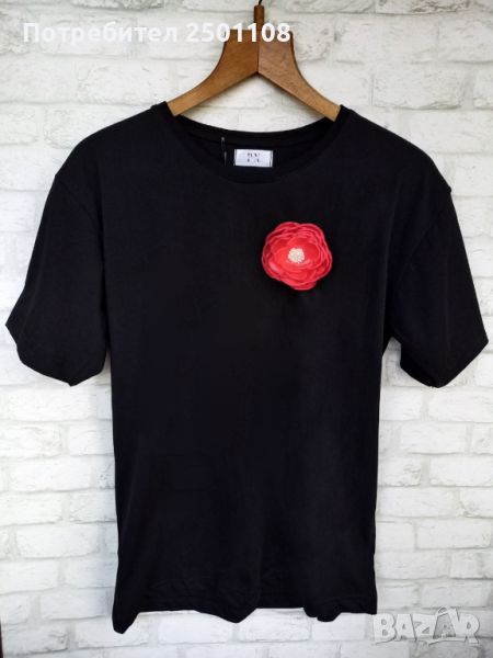 Тениска с червено цвете, снимка 1
