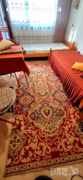 Продавам персийски килим 115/240 см преобладаващо червено, снимка 1