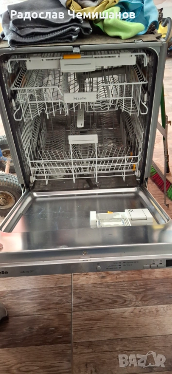 Съдомиялна за вграждане MIELE за ремонт или за части, снимка 1
