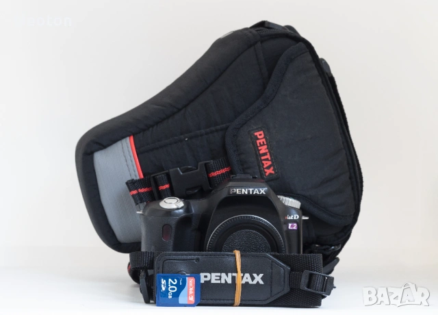 Продавам отличен PENTAX *ist DL2 с аксесоари