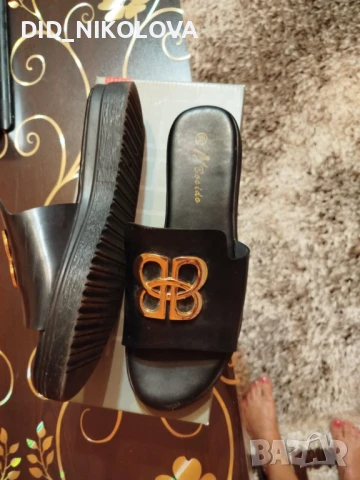 Актуални чехли , снимка 2 - Чехли - 50868119