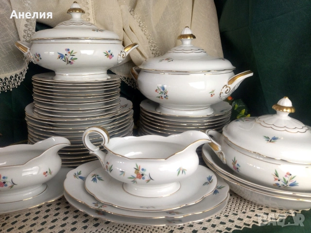 За 12 човека пълен сервиз 