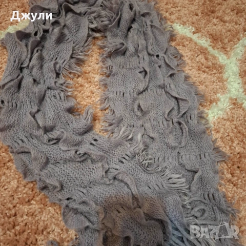 Комплект еднакви Шалове, снимка 2 - Шалове - 53951392