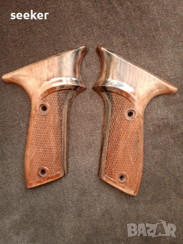 Орехови чирени за пистолет Марго.