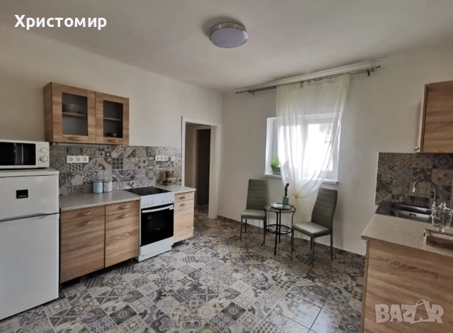 Тристаен апартамент под наем в Кършияка, снимка 2 - Апартаменти - 51757685