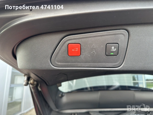 Продавам Peugeot 3008 Plug-in Hybrid , снимка 17 - Автомобили и джипове - 53514692