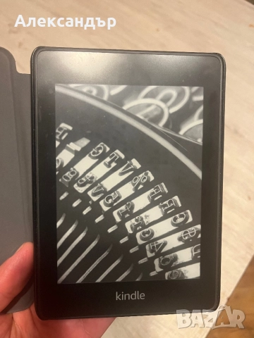 Четец Amazon Kindle Paperwhite Подсветка, 10th generation 2019, 8gb памет, с оригинален калъф , снимка 3 - Електронни четци - 52551733