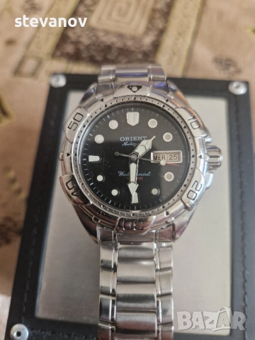 orient ряадък модел със безел