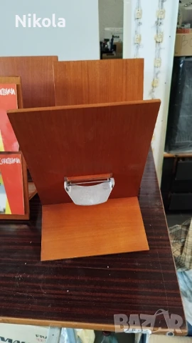 Меню дървена стойка - Дисплей за мхоголистово меню 23/34см, снимка 2 - Обзавеждане за заведение - 51173517