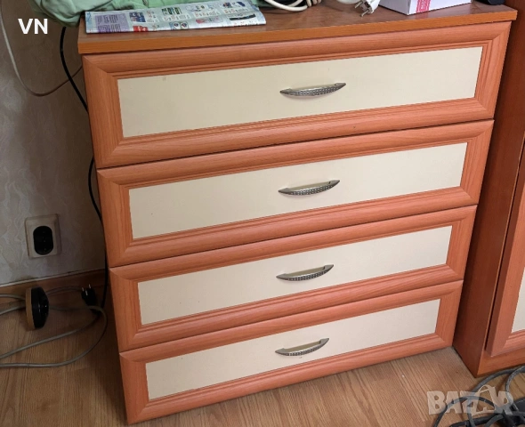 Продават се скрин + шкаф 