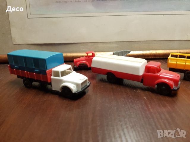 Стари пластмасови камиони за макети, диорами., снимка 3 - Колекции - 45369281
