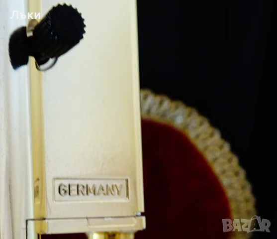 Настолен часовник,стъклен купол,барок,позлата. , снимка 6 - Антикварни и старинни предмети - 51409763