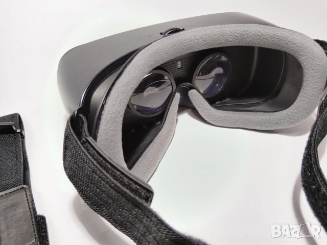 VR слушалки Oculus Samsung Gear с контролер , снимка 11 - Други игри и конзоли - 53441271