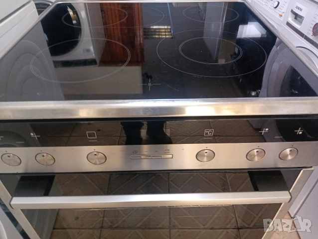 Иноксова свободно стояща печка с керамичен плот Сименс Siemens с две години гаранция!, снимка 3 - Печки, фурни - 53080949