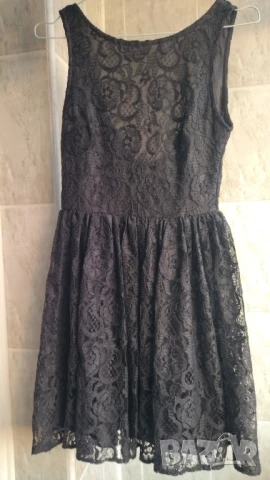 Дантелена черна рокля XS