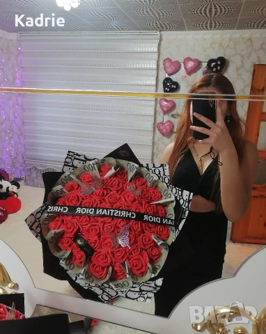 Dior вечен букет от 50 рози и евро, снимка 2 - Декорация за дома - 53392032