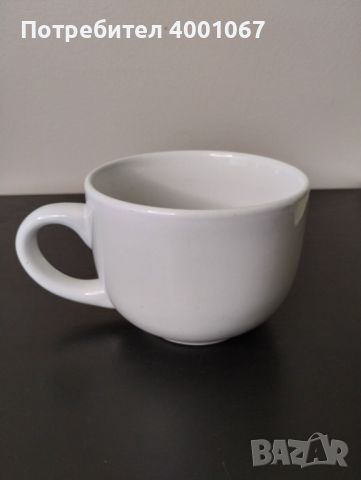 бели порцеланови чаши за кафе