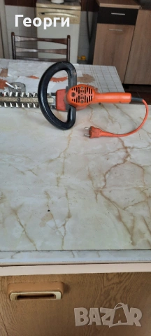 Продавам  електрически храсторез, снимка 3 - Градинска техника - 53221563