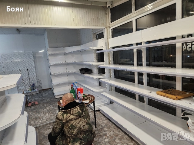 МАГАЗИН В ЦЕНТЪРА НА ГОРНА ОРЯХОВИЦА ПОД НАЕМ, снимка 2 - Магазини - 51979489