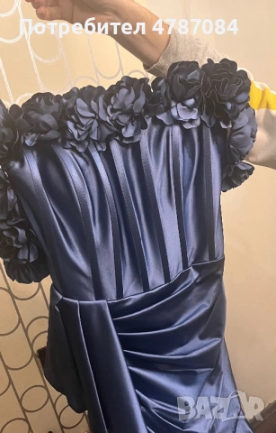 Бална рокля сатенена чисто нова