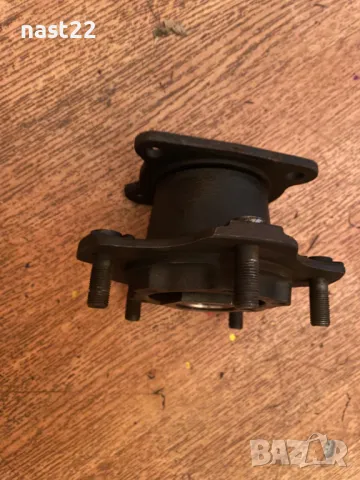 Главина с лагери за Сузуки Самурай, снимка 2 - Части - 49624555