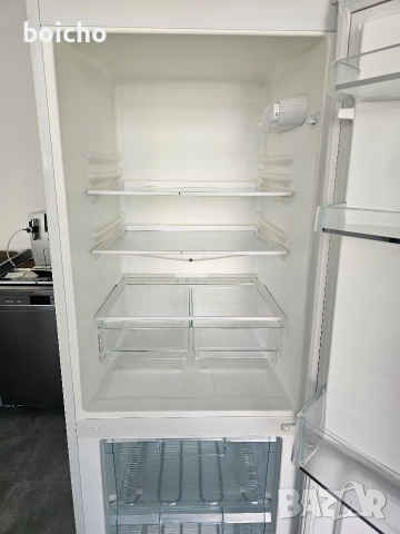 Хладилник Miele с фризер с 3 чекмеджета , снимка 4 - Хладилници - 52686617