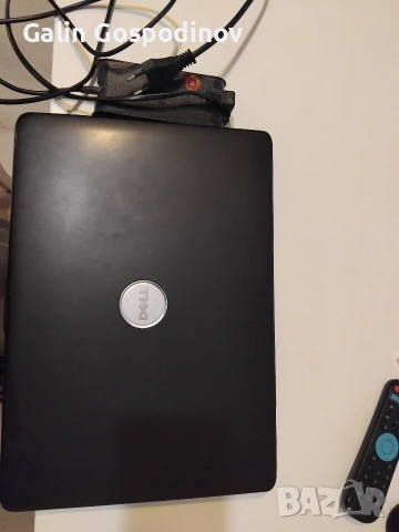 Лаптоп Dell 500, снимка 4 - Лаптопи за дома - 53937315