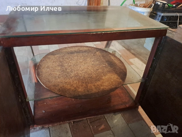 витрина за пица и топли закуски