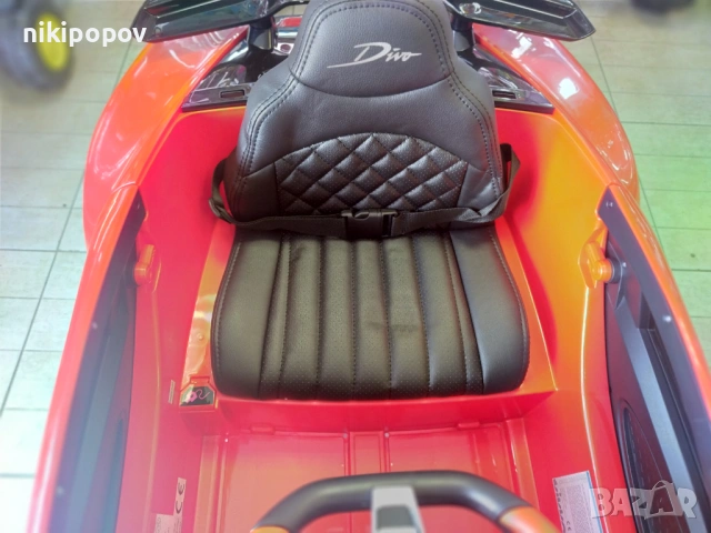 BUGATTI Акумулаторна кола Bugatti Divo, снимка 14 - Коли, камиони, мотори, писти - 53849097