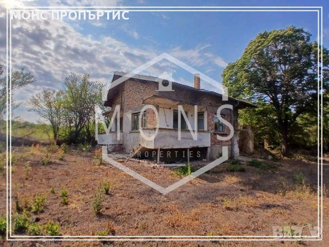 Урегулиран поземлен имот (УПИ) със застроена жилищна сграда в живописното село Върбица, област Велик, снимка 2 - Парцели - 51191605