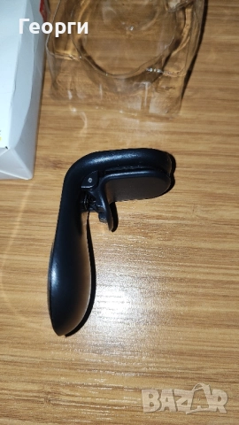 Магнитна стойка за Фолксваген с логото на Vw, като нова., снимка 2 - Аксесоари и консумативи - 52333422