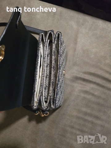 Комплект дамска чанта с портмоне Guess, снимка 2 - Чанти - 51468858