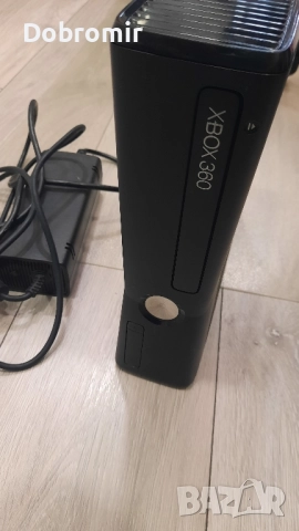 Xbox 360 slim s за части, снимка 1