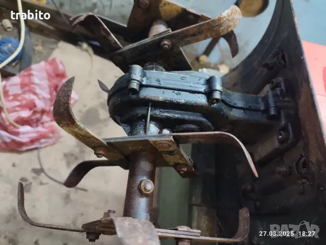 Ел фреза за части 27-3-25, снимка 2 - Градинска техника - 49666215