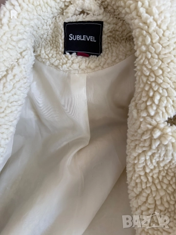 Дамско палтенце , снимка 2 - Палта, манта - 52429054