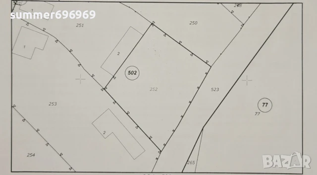 Имот в село Леново с площ 638 кв. м.