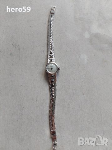 Сребърен дамски швейцарски механичен часовник със сапфири , снимка 2 - Дамски - 45195487