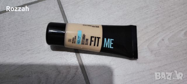 Фон дьо тен Maybelline New York Fit Me, снимка 1 - Декоративна козметика - 45585404